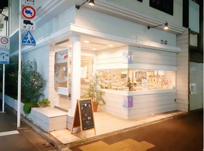 Sweets & Cafe Camellia